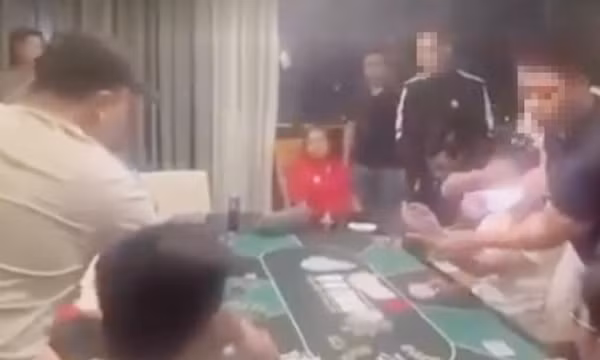 Hai phó chủ tịch Hiệp hội Golf Việt Nam đánh poker 100-200 triệu đồng một lượt