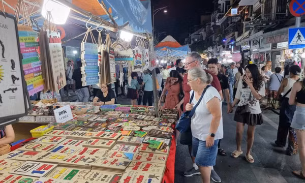 Tăng tốc phát triển du lịch: Hướng tới cải thiện dịch vụ