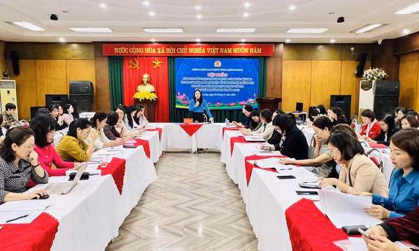 Hội thảo nâng cao năng lực cho cán bộ nữ công về bình đẳng giới