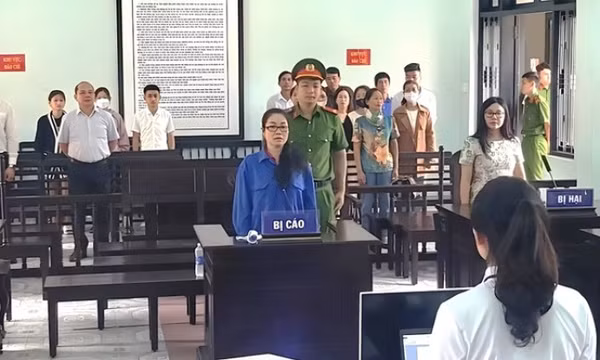 Nguyên phó hiệu trưởng lĩnh 12 năm tù vì tội lừa đảo