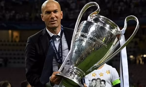 Zidane nói rõ khả năng đến Manchester huấn luyện