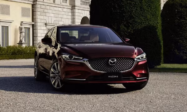 Ra mắt Mazda 6 phiên bản mới với thiết kế đẹp ngỡ ngàng: Giá không rẻ, liệu có gặp khó trước Toyota Camry?