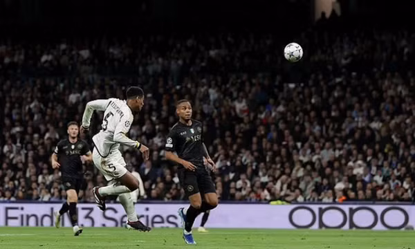Kết quả Real Madrid 4-2 Napoli: Không thể cản Kền Kền