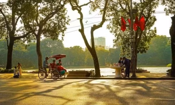 Đông Bắc Bộ có mây, ngày nắng, đêm không mưa, sáng sớm có nơi có sương mù
