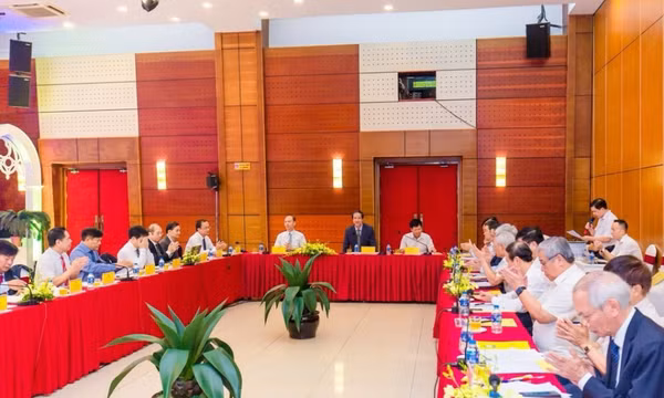 630 giáo sư và phó giáo sư được công nhận năm 2023