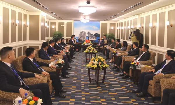 Lãnh đạo tỉnh Quảng Ninh tiếp xã giao Đoàn đại biểu Khu tự trị dân tộc Choang Quảng Tây (Trung Quốc)