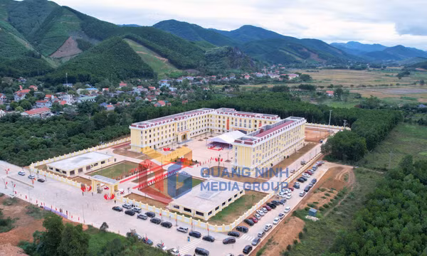 Trường THCS&THPT Quảng La