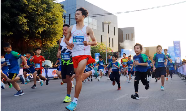 Sôi động Giải Marathon quốc tế Di sản Hạ Long 2023