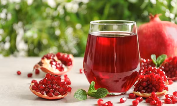 Đau họng do thay đổi thời tiết, ăn gì để nhanh khỏi?