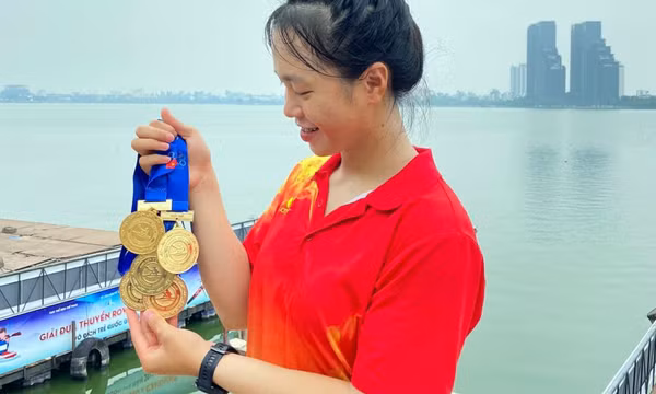 Nguyễn Thị Mai - Tay chèo giàu nghị lực