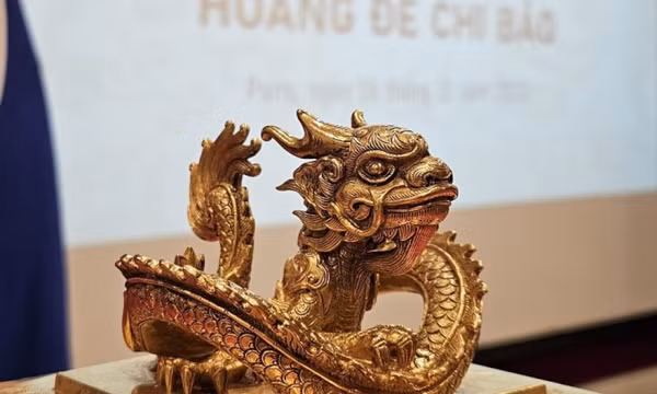 Ấn vàng 'Hoàng đế chi bảo' hồi hương