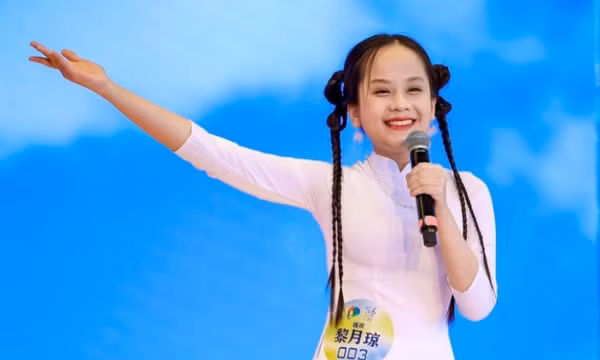 Nữ sinh 17 tuổi giành ngôi á quân thi nói tiếng Trung quốc tế