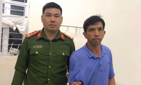 Tạm giữ gã đàn ông sàm sỡ phụ nữ rồi cướp tài sản