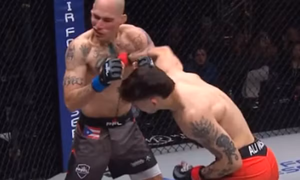 Võ sĩ Mỹ tung liên hoàn đấm khiến đối thủ ngã ‘sấp mặt’, giành chiến thắng knock-out