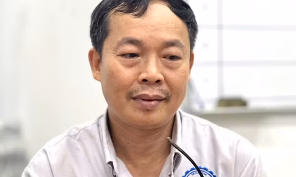 Bị tố bán bài báo khoa học, PGS Đinh Công Hướng thôi Hội đồng ngành Toán
