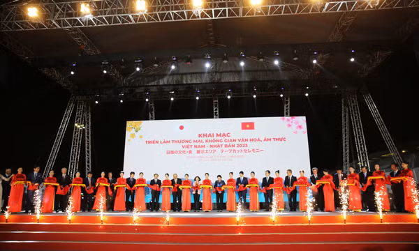 Khai mạc Triển lãm thương mại, không gian văn hóa, ẩm thực Việt Nam - Nhật Bản