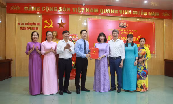 Thành lập Đảng bộ Trường THPT Minh Hà (TX Quảng Yên)