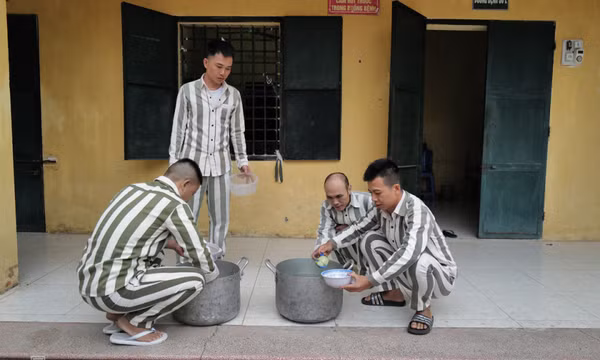 Bữa ăn cho phạm nhân được chuẩn bị thế nào
