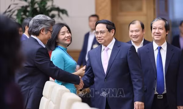 Thủ tướng Chính phủ Phạm Minh Chính: Tập trung hoàn thiện cơ chế, chính sách tuyển dụng, sử dụng, đãi ngộ giáo viên