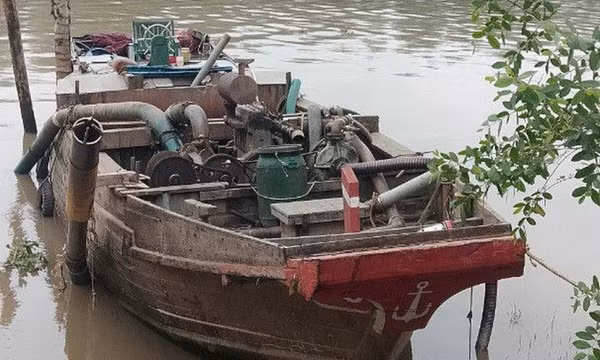 Đại úy công an bị thương đứt lìa 2 chân khi truy bắt ‘cát tặc’