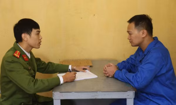 Giả làm thầy bói giải vong lừa đảo chiếm đoạt tài sản