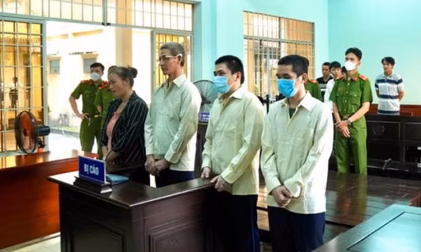Chặt ngón tay chủ thầu công trình để đòi tiền thi công