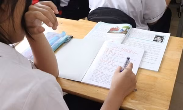 Phụ huynh giáo dục con bằng roi vọt có thể bị phạt tiền tới 20 triệu đồng