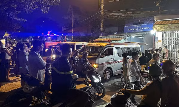 Cháy nhà nghi do phóng hỏa, 3 người chết