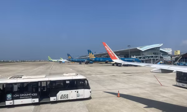 Hành khách hỏi nhau 'Súng ở đâu?', chuyến bay ở Đà Nẵng dừng khẩn cấp trong đêm