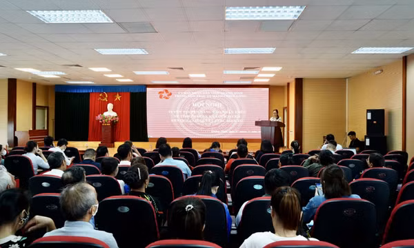 Tuyên truyền về lợi ích của sử dụng kết quả giải quyết TTHC bản điện tử