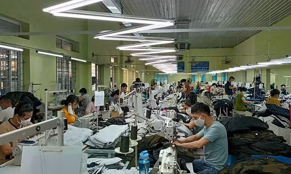 Dệt may "vượt đáy" thị trường