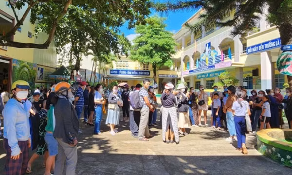 Cô giáo đánh rớt học sinh môn Âm nhạc bị chuyển trường