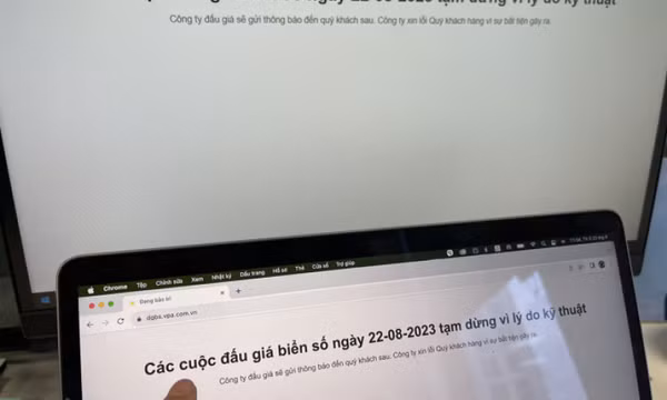 Phiên đấu giá biển số đầu tiên tạm dừng vì 'lý do kỹ thuật'