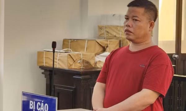 Lĩnh 2 năm tù vì không cứu người trong ôtô bị nạn