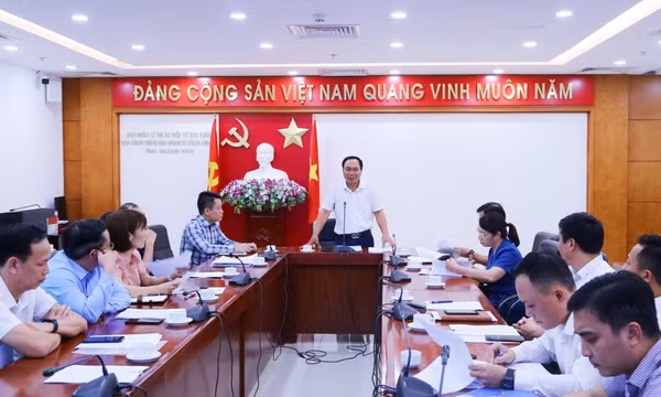 Cho ý kiến vào việc tham gia ký kết Thỏa thuận khung và Hợp đồng mua sắm tài sản