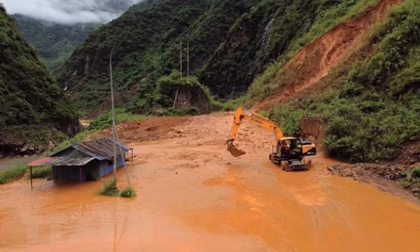 Thủ tướng: Khắc phục hậu quả mưa lũ ở miền núi và trung du Bắc Bộ