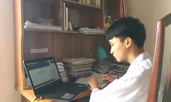 Thí sinh phải nộp 2 lần lệ phí để xét tuyển vào đại học