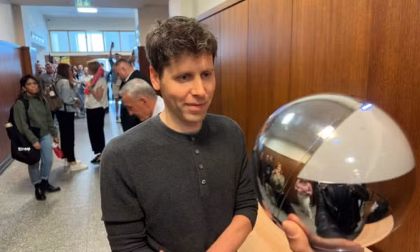 Dự án 'quả cầu ma thuật' của Sam Altman có nguy cơ chết yểu