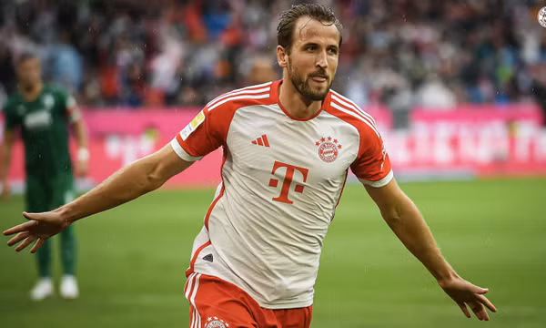 Kane lập cú đúp, giữ mạch thắng cho Bayern