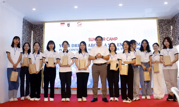 Tổ chức trại hè khoa học SETY 2023