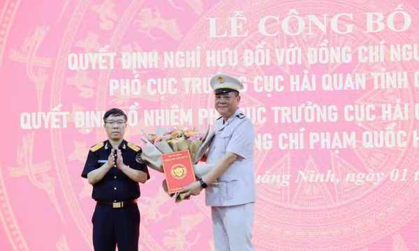 Trao quyết định bổ nhiệm Phó Cục trưởng Cục Hải quan Quảng Ninh