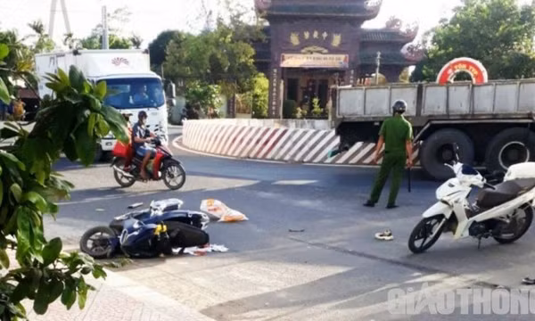 Va chạm xe bồn chở bê tông sau giờ tan ca, nữ công nhân tử vong tại chỗ
