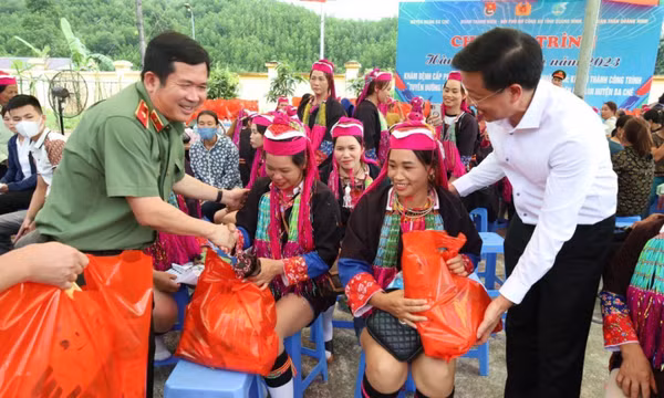 Chương trình tình nguyện “Hành quân xanh” năm 2023