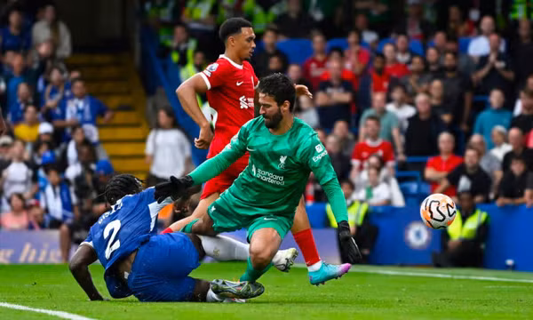 Chelsea và Liverpool hòa nhau trận thứ năm liên tiếp