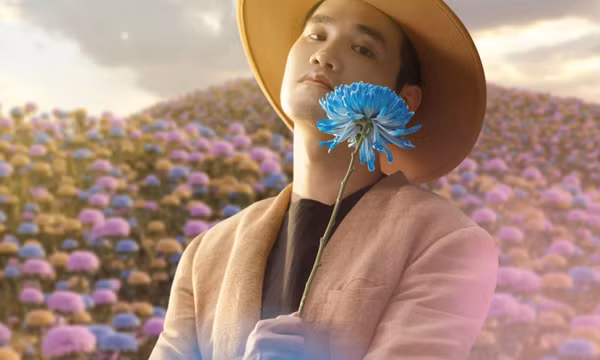 Hit-maker Khắc Hưng khiến cộng đồng mạng ‘dậy sóng’ với vai trò mới