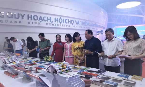 Hội sách Quảng Ninh 2023: Khát vọng xây dựng một Quảng Ninh kiểu mẫu, giàu đẹp, văn minh, hiện đại.
