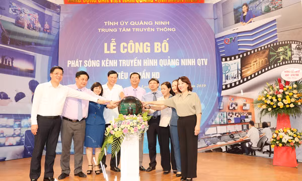 Kỷ niệm 40 năm phát sóng truyền hình Quảng Ninh (1983-2023): 40 năm, một chặng đường phát triển