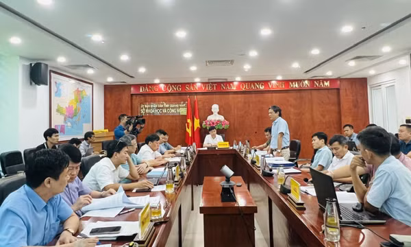 Nghiên cứu đánh giá hiện trạng, bảo tồn hòn Trống Mái, Vịnh Hạ Long