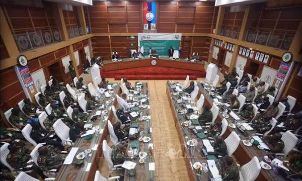 ECOWAS nhất trí mở chiến dịch quân sự tại Niger càng sớm càng tốt 