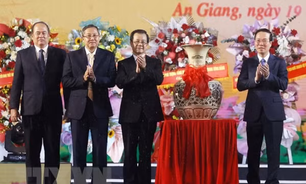 Chủ tịch nước dự Lễ kỷ niệm 135 năm Ngày sinh Chủ tịch Tôn Đức Thắng